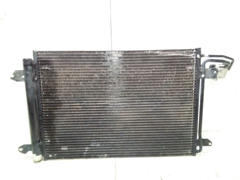 Радиатор кондиционера Volkswagen Golf 6
