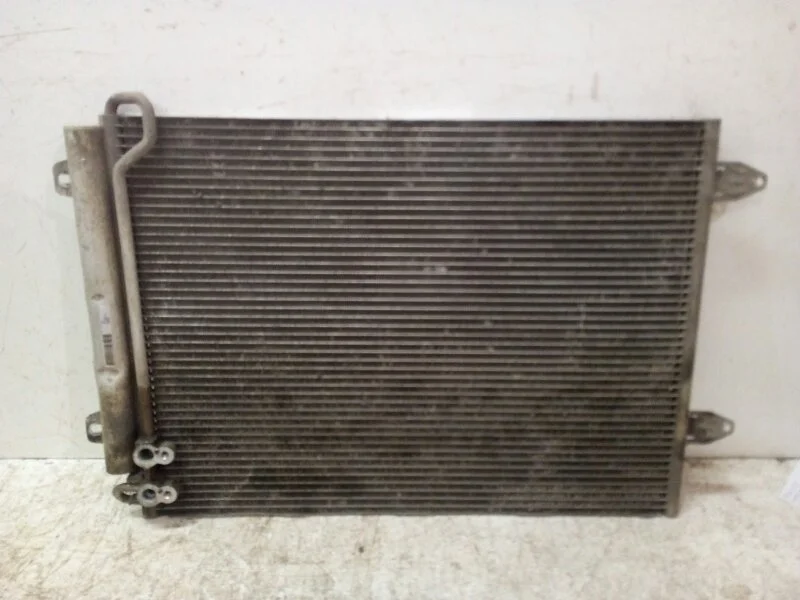 Радиатор кондиционера Volkswagen Passat B6