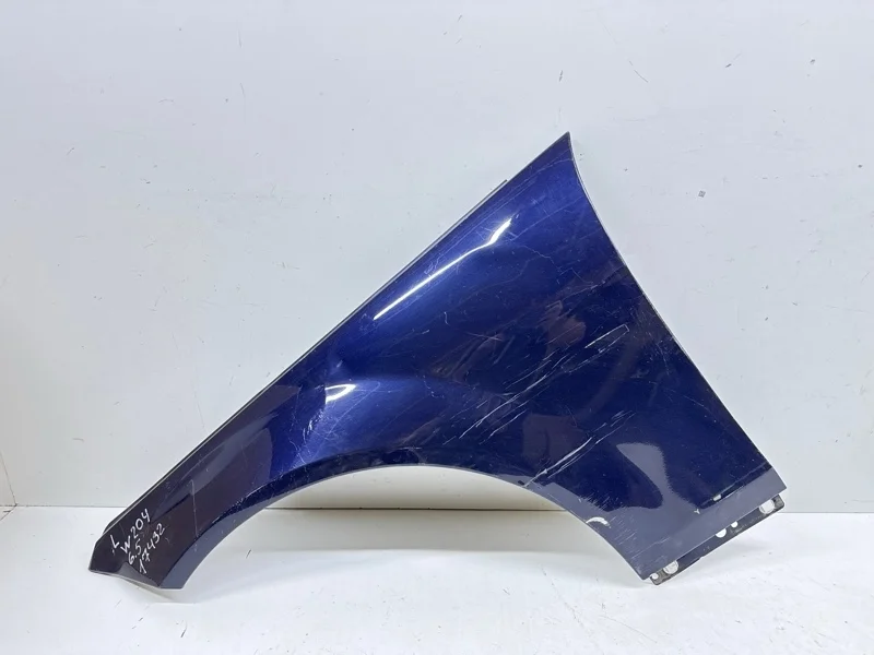 Крыло Mercedes-Benz -Class 2009-2014 W204