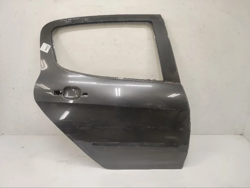 Дверь Peugeot 308