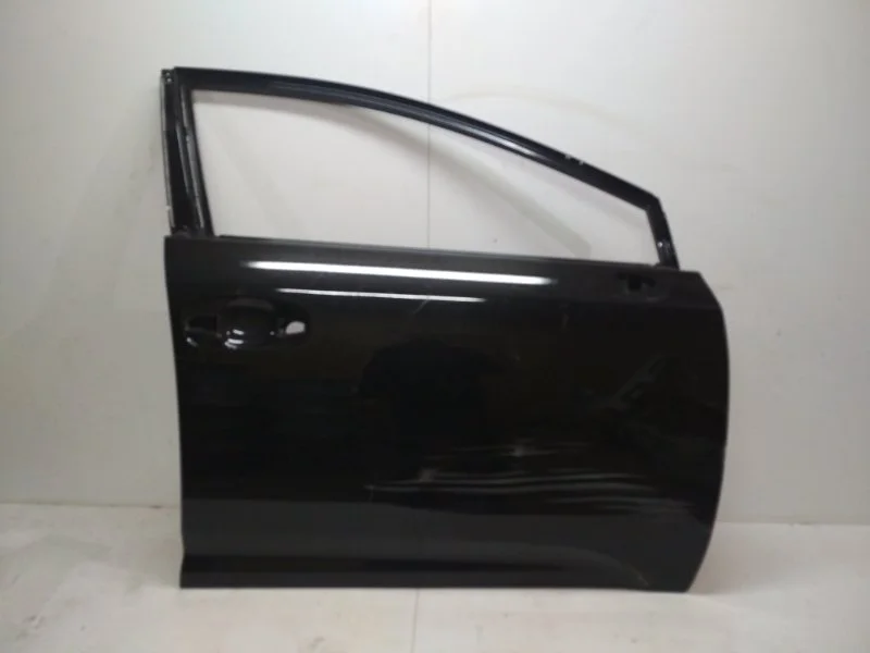 Дверь Toyota Avensis 2010-2016 T270