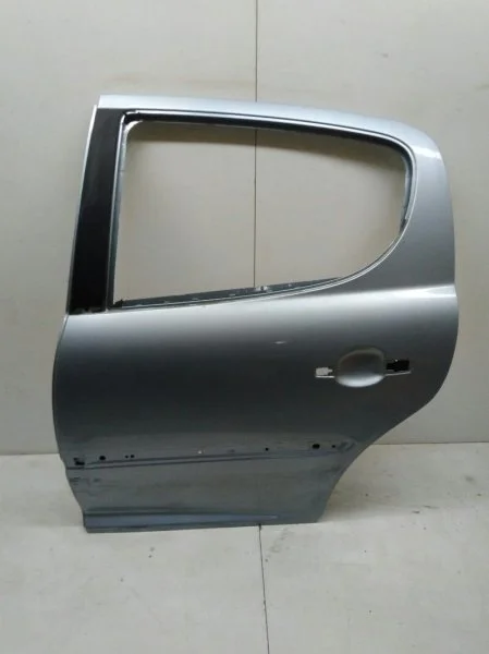 Дверь Peugeot 207 2006-2013