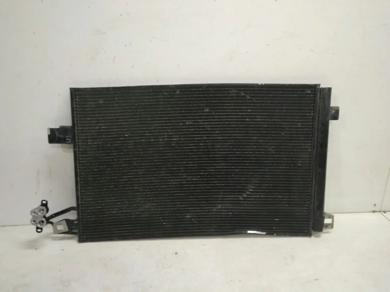 Радиатор кондиционера Volkswagen Transporter 2009-2015 T5