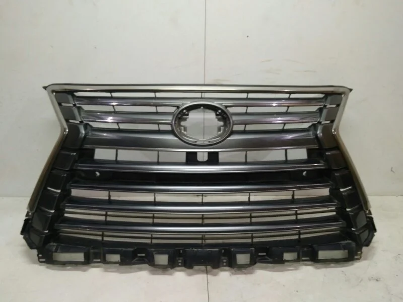 Решетка радиатора Lexus LX 2016- 3