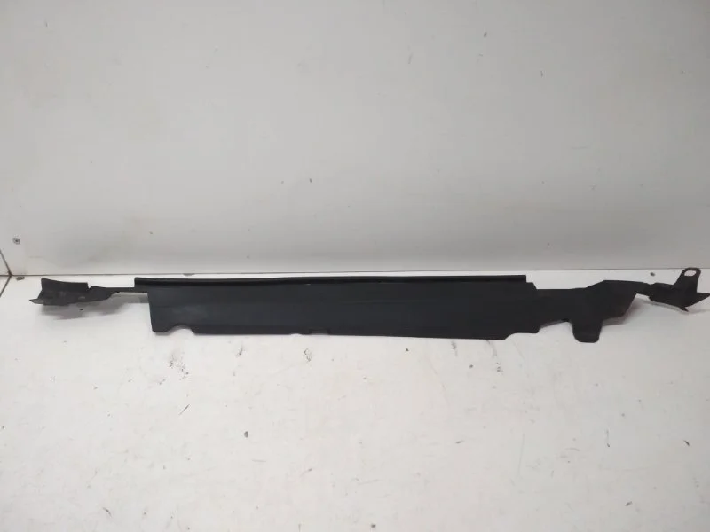 Пыльник крыла Toyota Land Cruiser 2012-2015 200