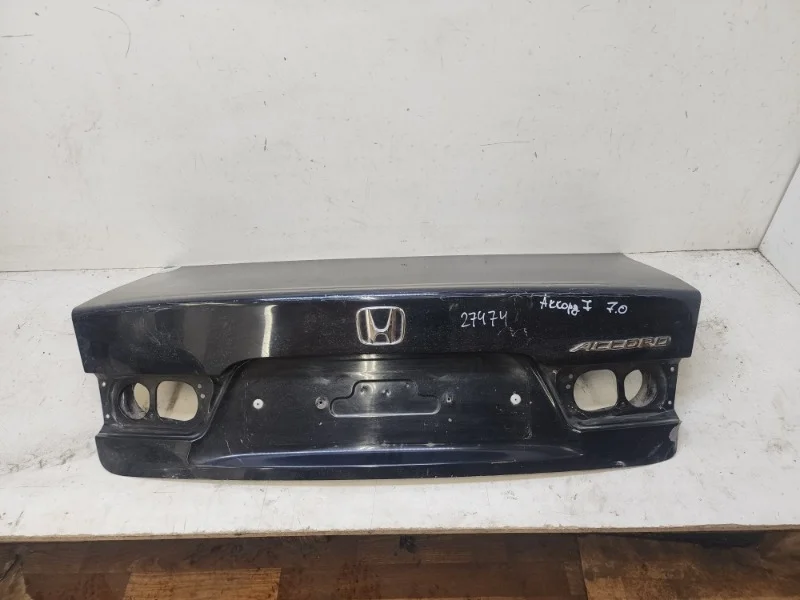 Крышка багажника Honda Accord 2003-2008 7