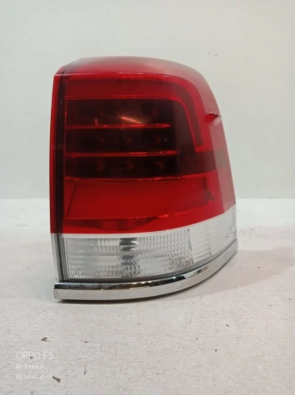 Фонарь Toyota Land Cruiser 2015- 200