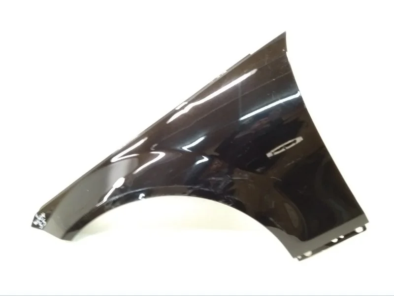 Крыло Mercedes-Benz -Class 2010-2014 W204