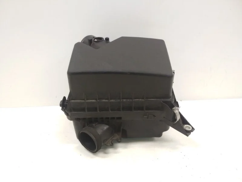 Корпус воздушного фильтра Toyota Camry 2011- V50