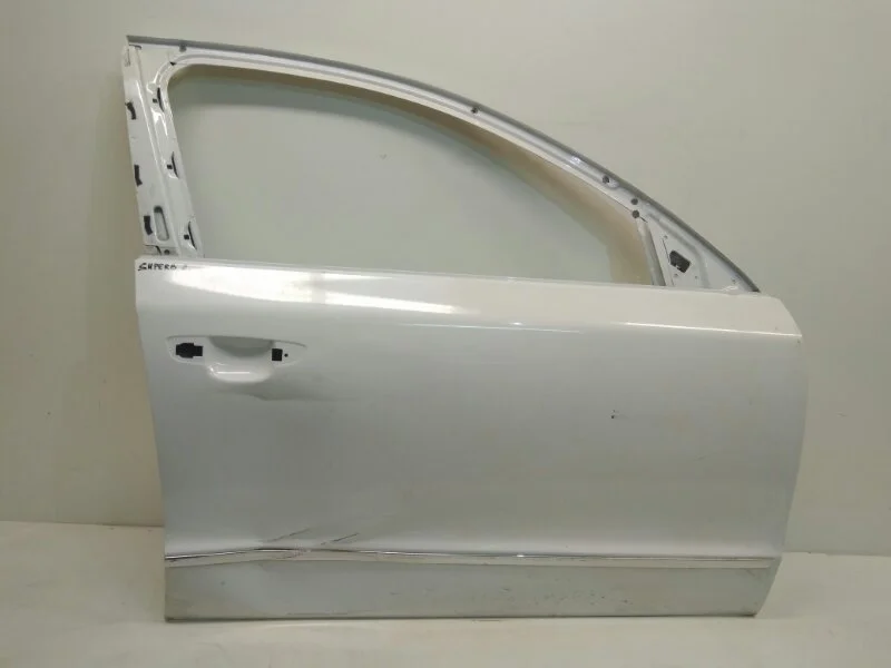 Дверь Skoda Superb 2008-2014