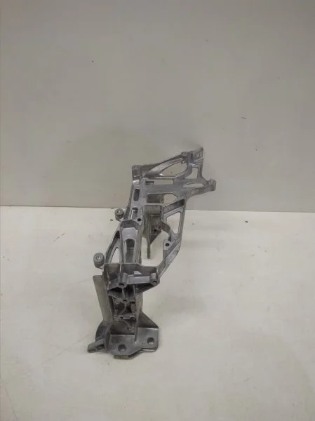 Кронштейн фары Mercedes-Benz -Class 2015-2018 W205