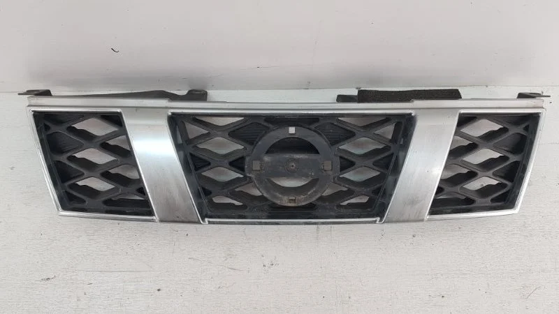 Решетка радиатора Nissan X-Trail T31