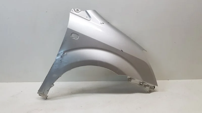 Крыло Toyota Corolla Verso 2004-2009 1