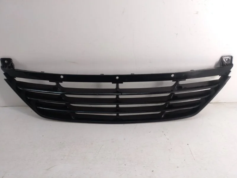 Решетка бампера HYUNDAI ix35 2010-2015