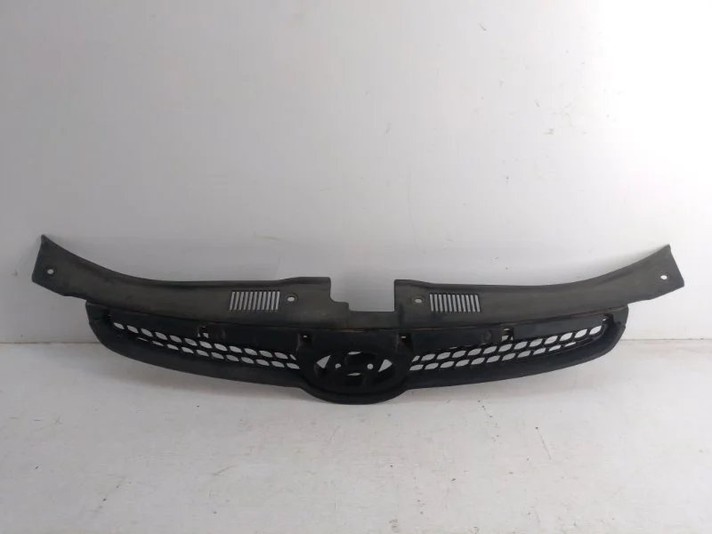 Решетка бампера HYUNDAI i30 2007-2012