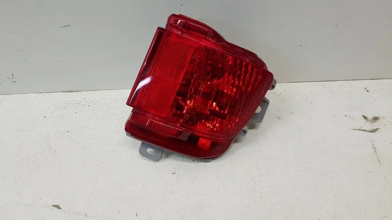 Фонарь противотуманный Toyota Land Cruiser 2016- 200