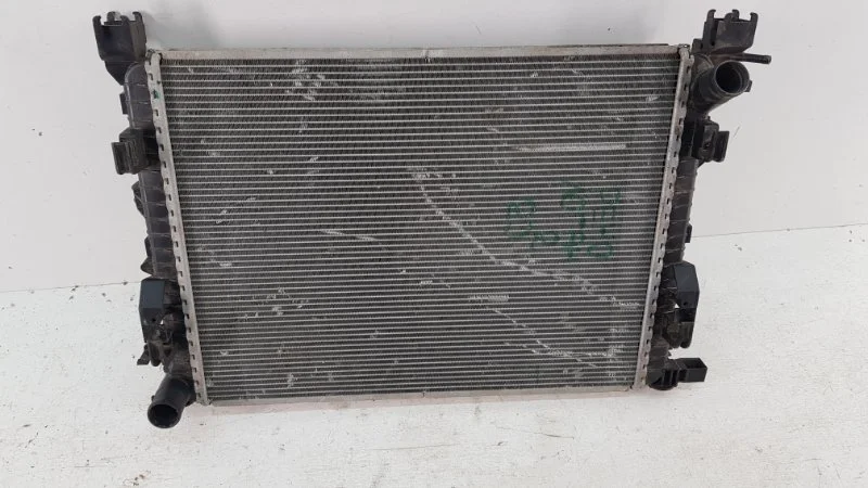 Радиатор охлаждения Renault Duster 2012-