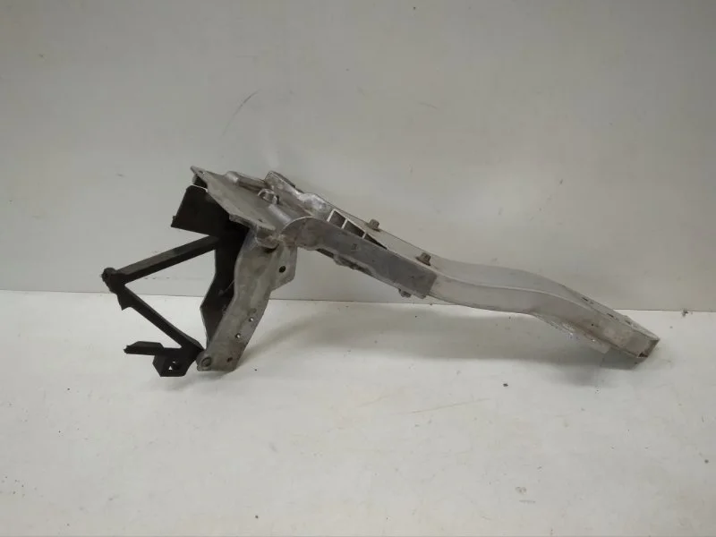 Кронштейн панели Mercedes-Benz GLC 2015-2019 X253