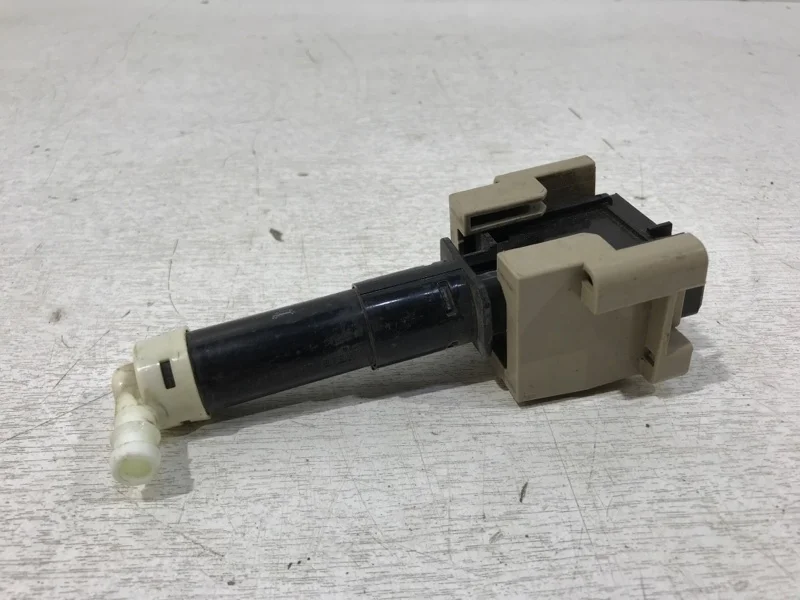 Форсунка омывателя фары Mazda CX-7 2010-2012