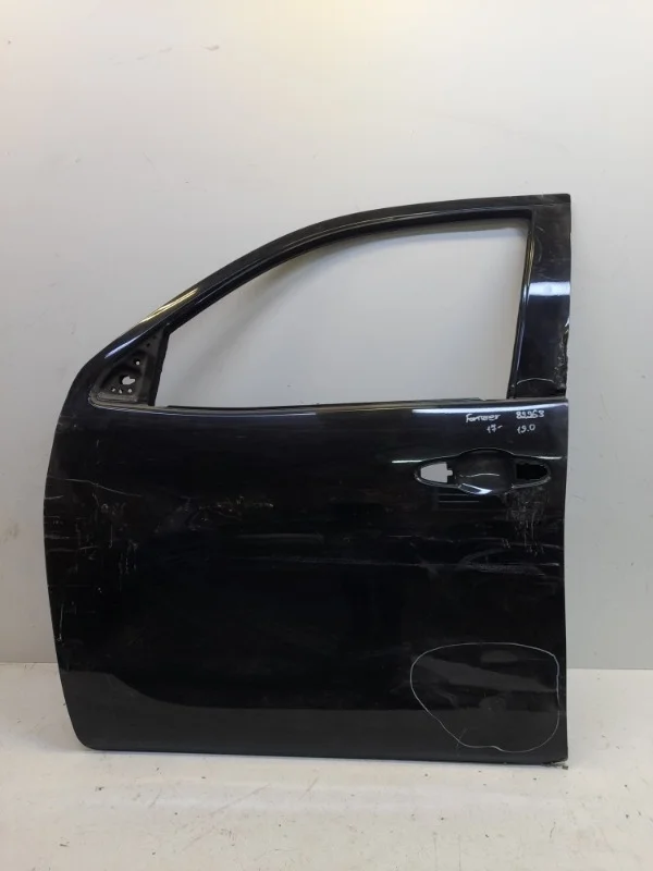 Дверь Toyota Fortuner 2017-