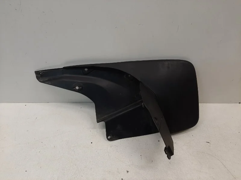 Брызговик Toyota Land Cruiser Prado 2009- 150