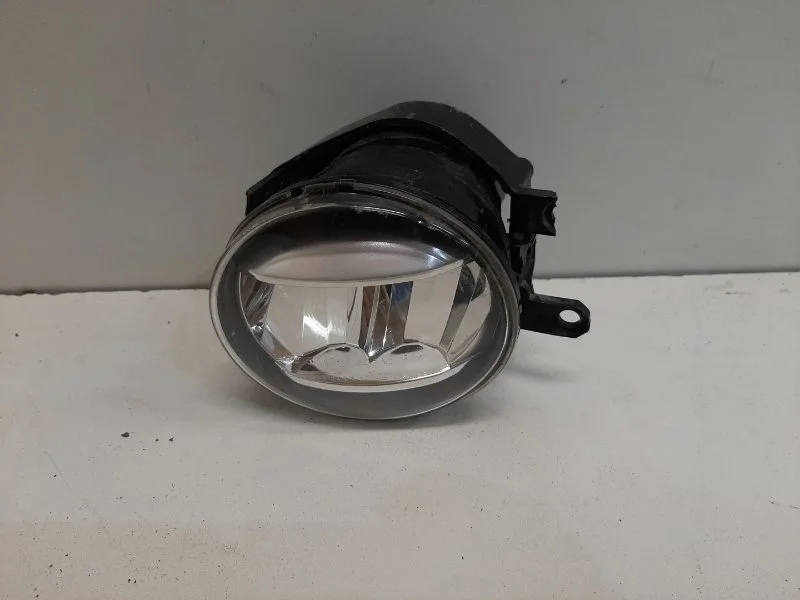 Фара противотуманная Toyota Land Cruiser 2016- 200