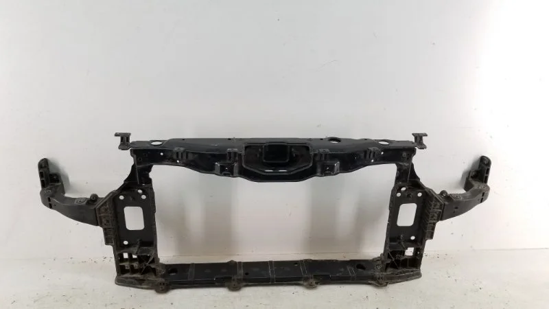 Панель передняя (телевизор) Hyundai i40 2015-2018