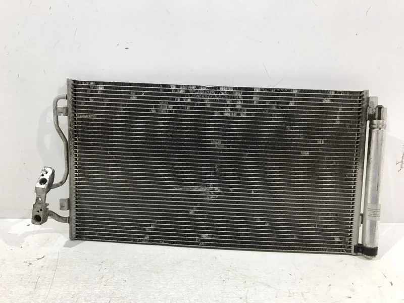 Радиатор кондиционера BMW 1er 2011- F20/F21