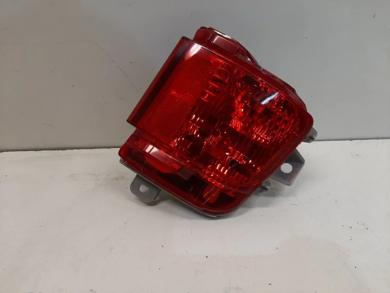 Фонарь противотуманный Toyota Land Cruiser 2016- 200