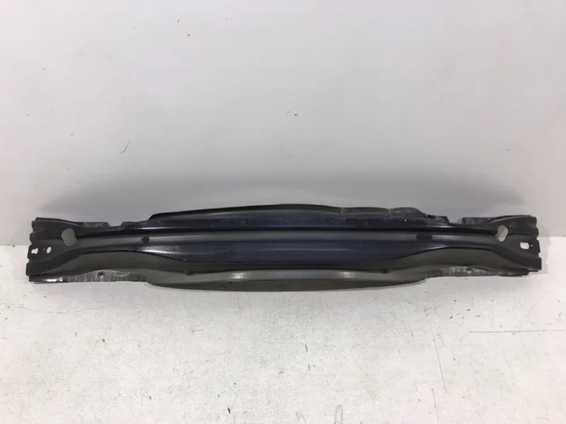 Усилитель бампера Volvo S60 2010-