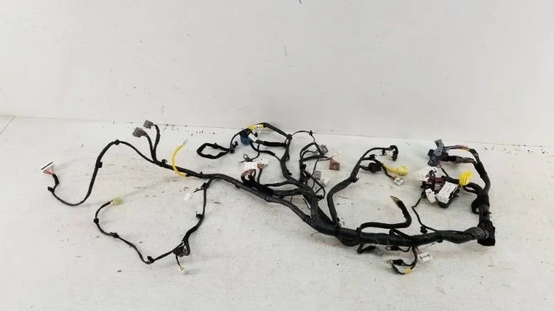 Проводка моторного отсека Kia Rio X-Line 2017-2019 4