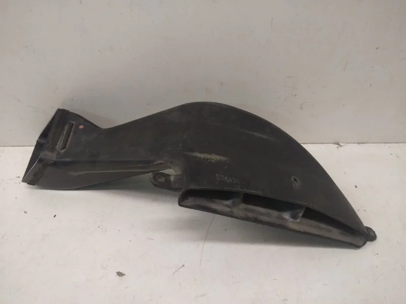 Воздухозаборник воздушного фильтра Lexus IS 2006-2012