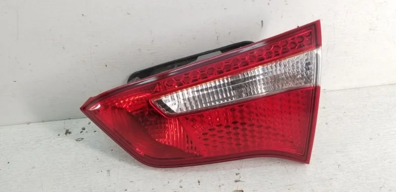 Фонарь Kia Rio 2011-2015 3