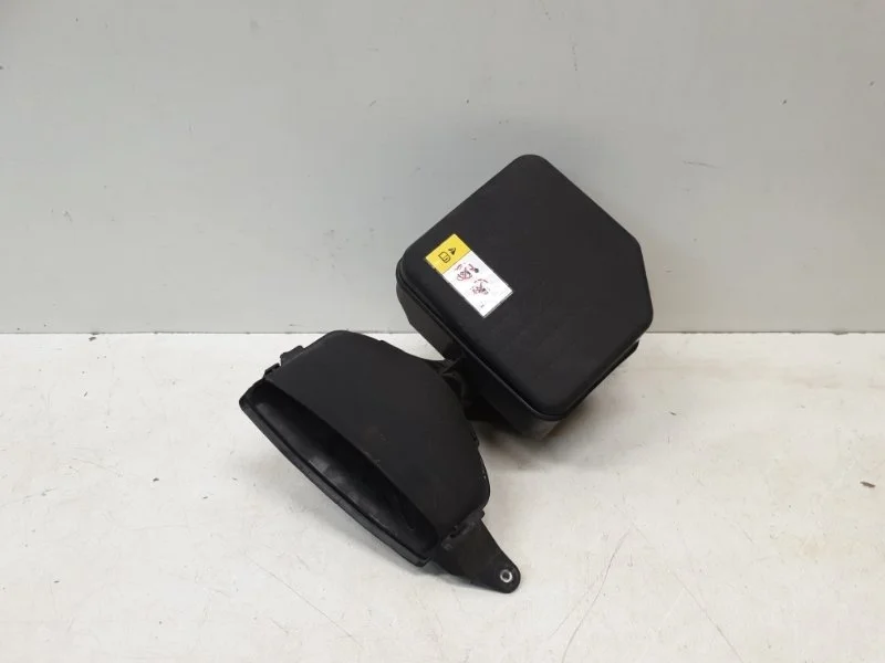 Воздухозаборник Toyota Camry 2014-2018 V55