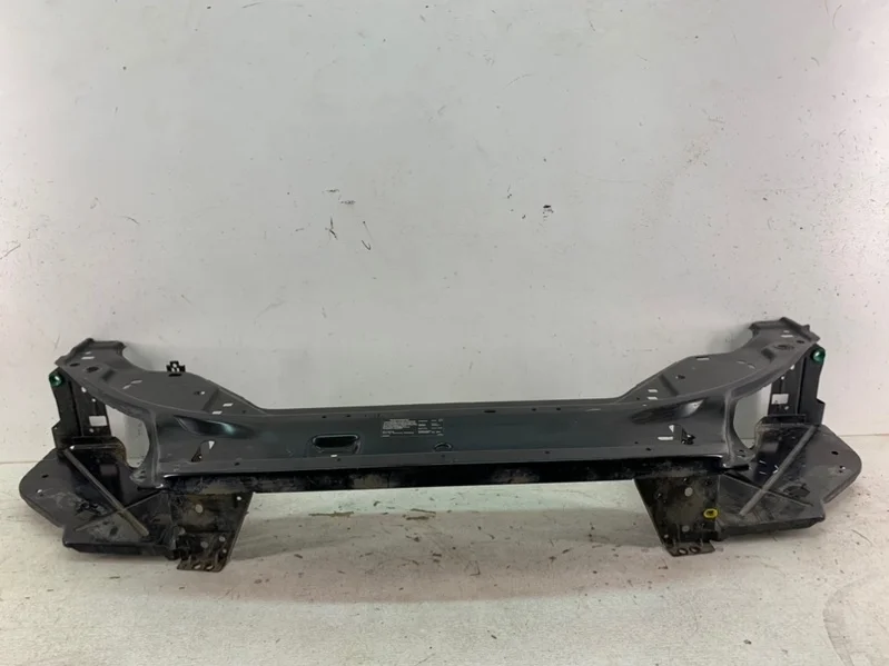 Панель передняя (телевизор) Volvo Xc70 2007-