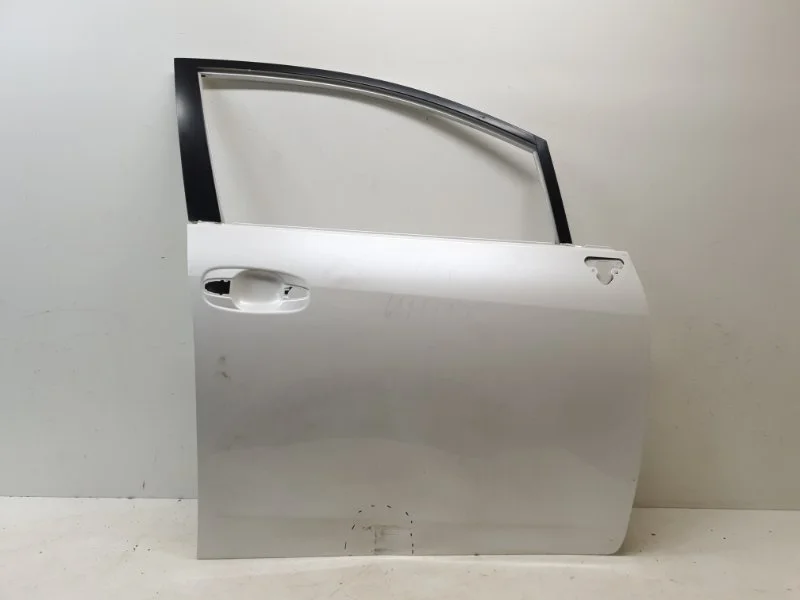 Дверь Toyota Verso 2009-2016