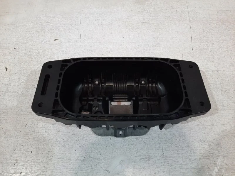 Кронштейн подушки безопасности Mercedes-Benz -Class 20`16- W213