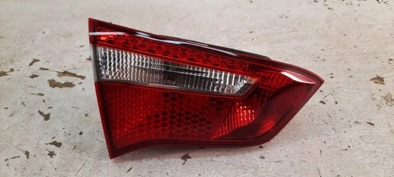 Фонарь Kia Rio 2011-2015 3