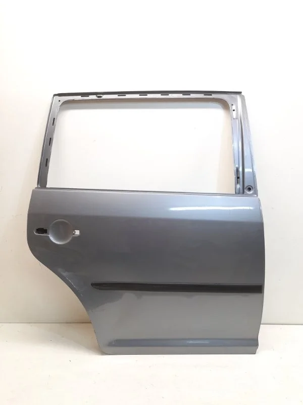 Дверь Volkswagen Touran 2010-2015