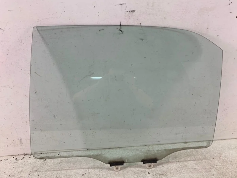 Стекло двери Mitsubishi Lancer 2003-2008 9