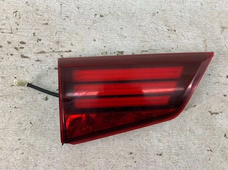 Фонарь Mitsubishi Outlander 2015- 3