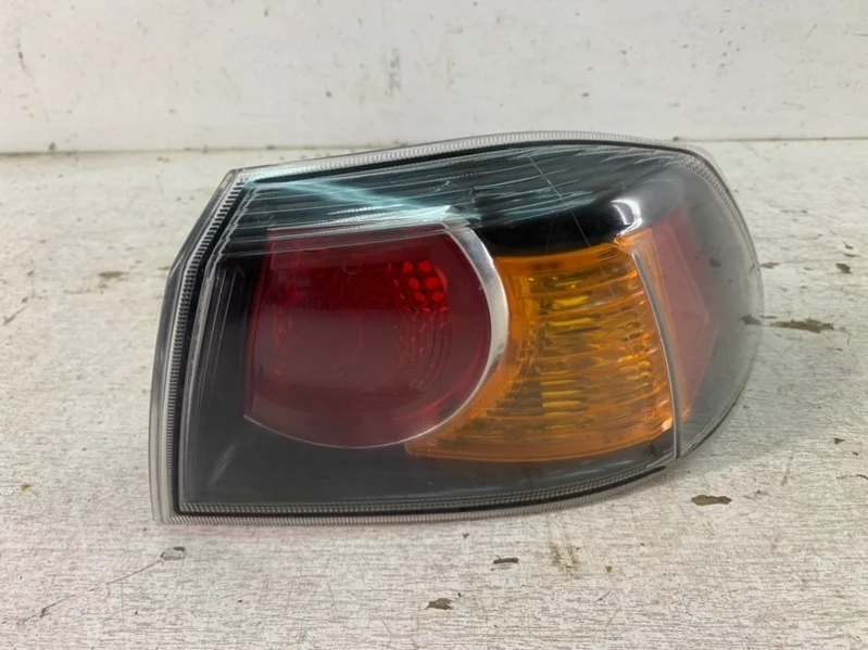 Фонарь Mitsubishi Lancer 2010-