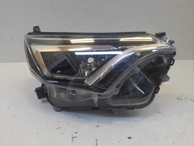 Фара Toyota Rav4 2016-2020 45