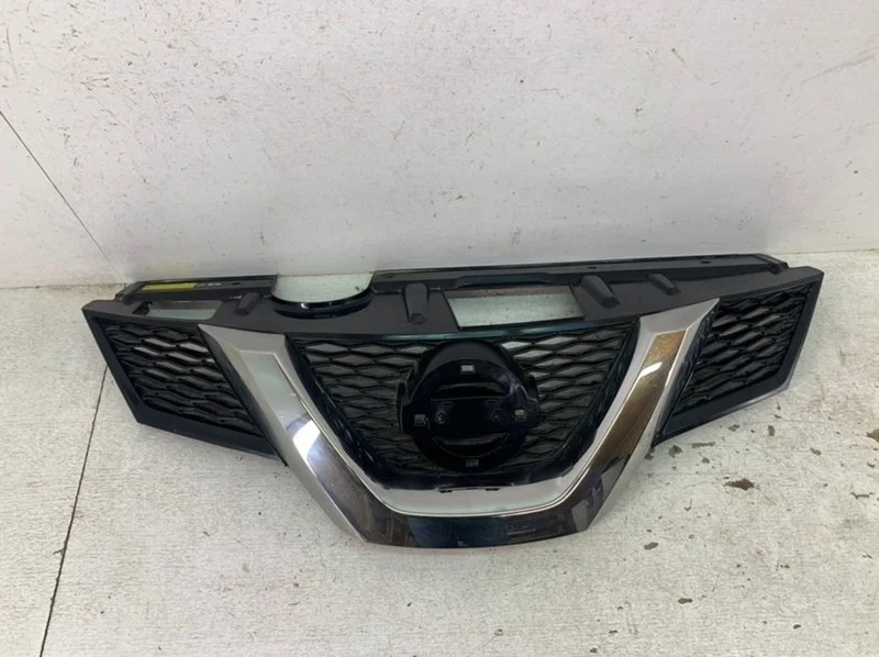 Решетка радиатора Nissan X-Trail 2014-2018 T32