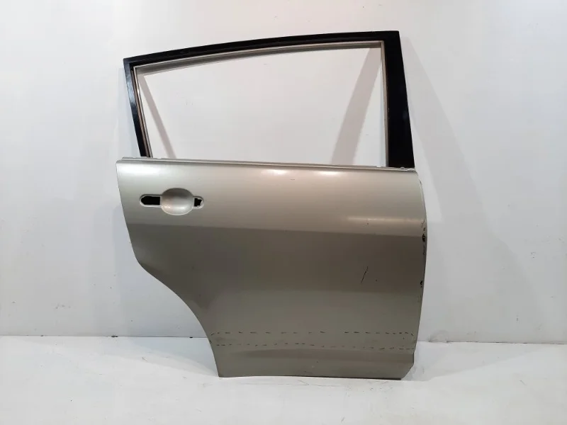 Дверь Nissan Tiida 2007-2014 C11