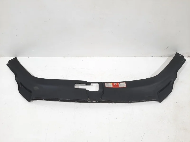 Накладка замка капота AUDI Q7 2006-2015 4L