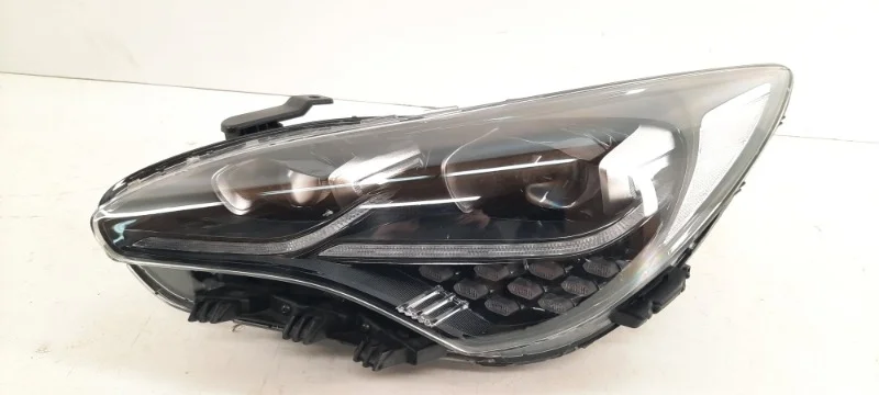 Фара Kia Stinger 2017-