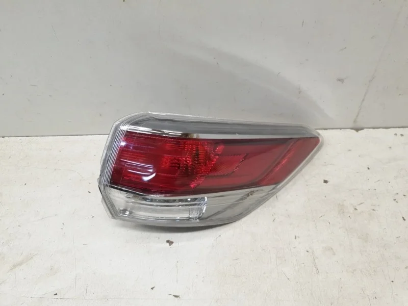 Фонарь Toyota Highlander 2014-2018 3