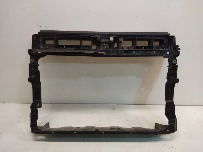 Панель передняя (телевизор) Volkswagen Tiguan 2017-