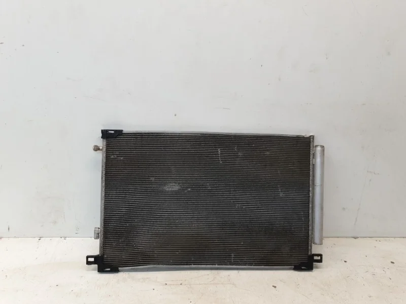 Радиатор кондиционера Toyota Camry 2018- V70